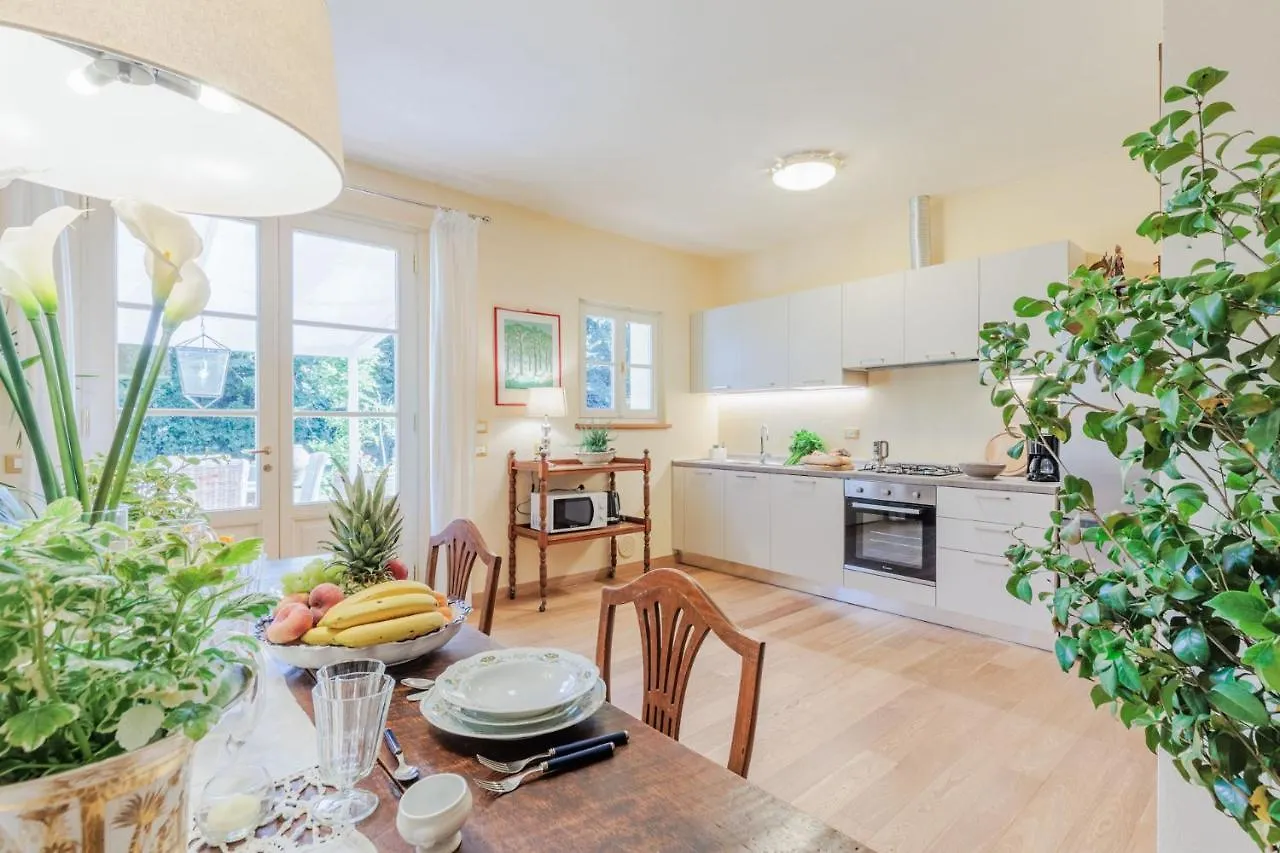 Villa Bassotta, A Charming Cottage Lucca İtalya
