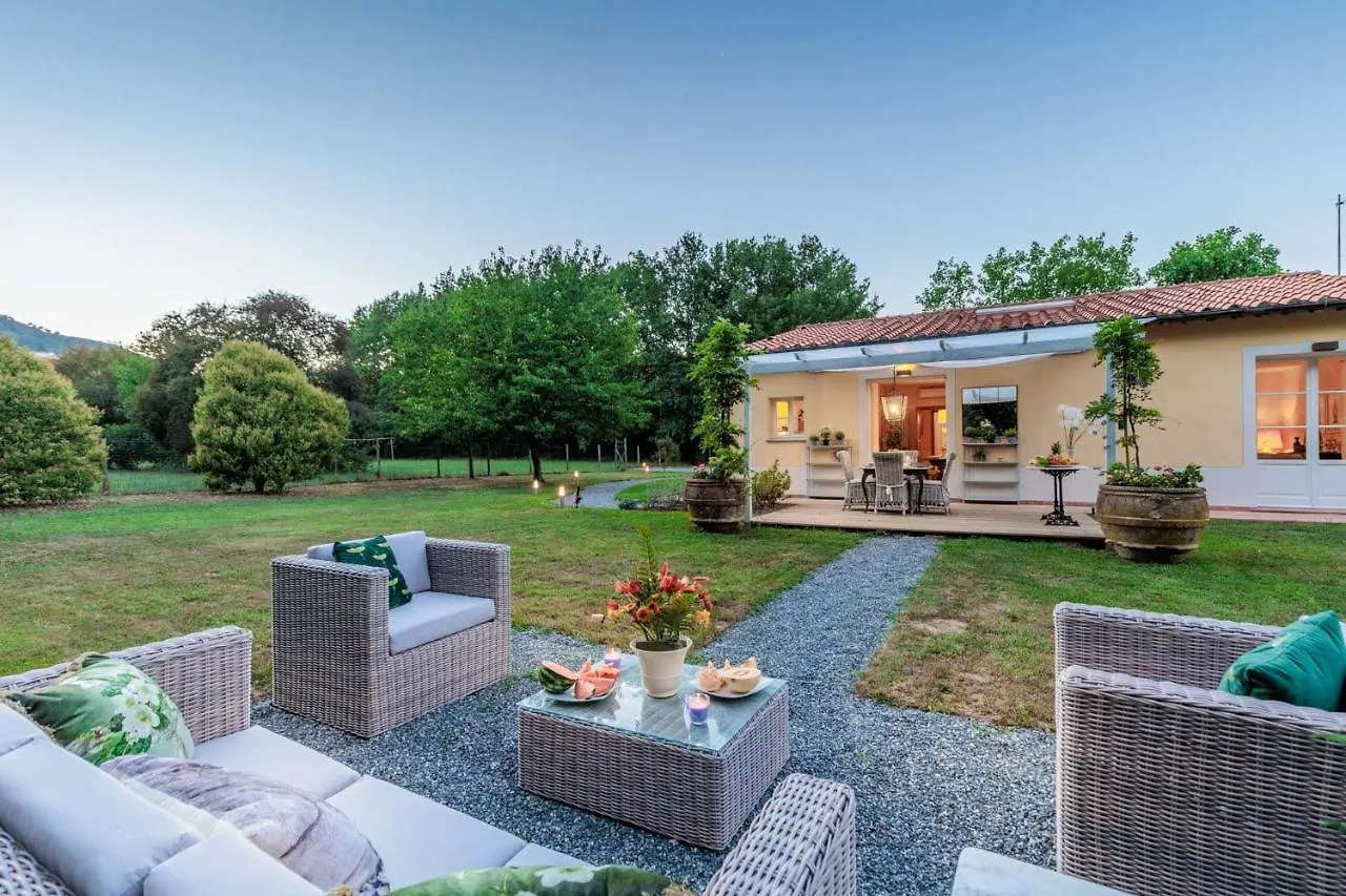 Villa Bassotta, A Charming Cottage Lucca İtalya