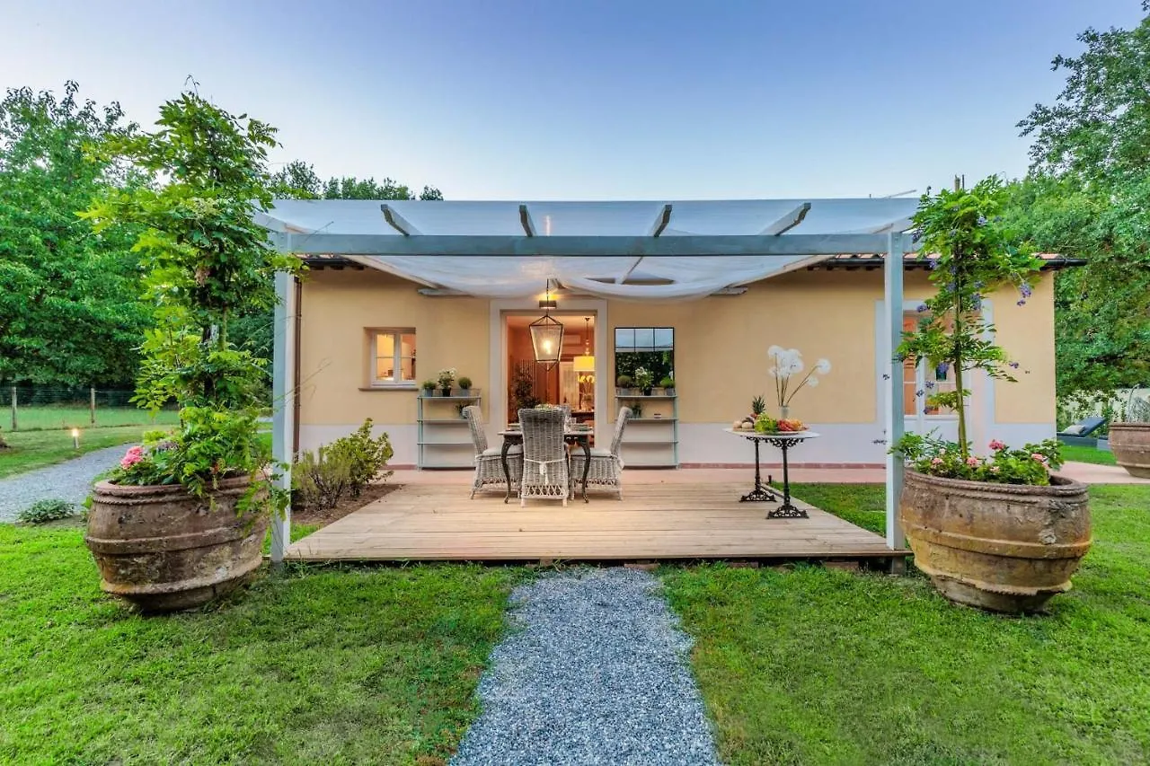 Villa Bassotta, A Charming Cottage Lucca