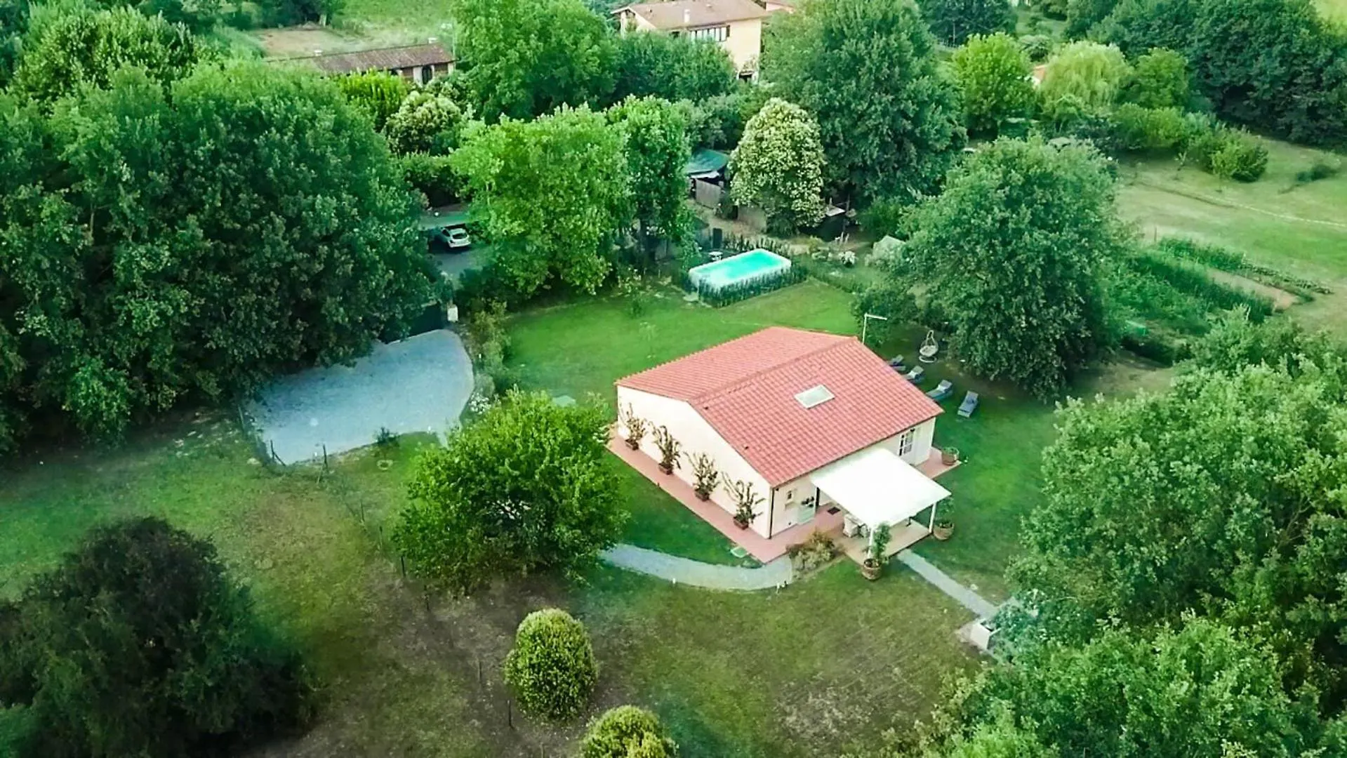 Villa Bassotta, A Charming Cottage Lucca